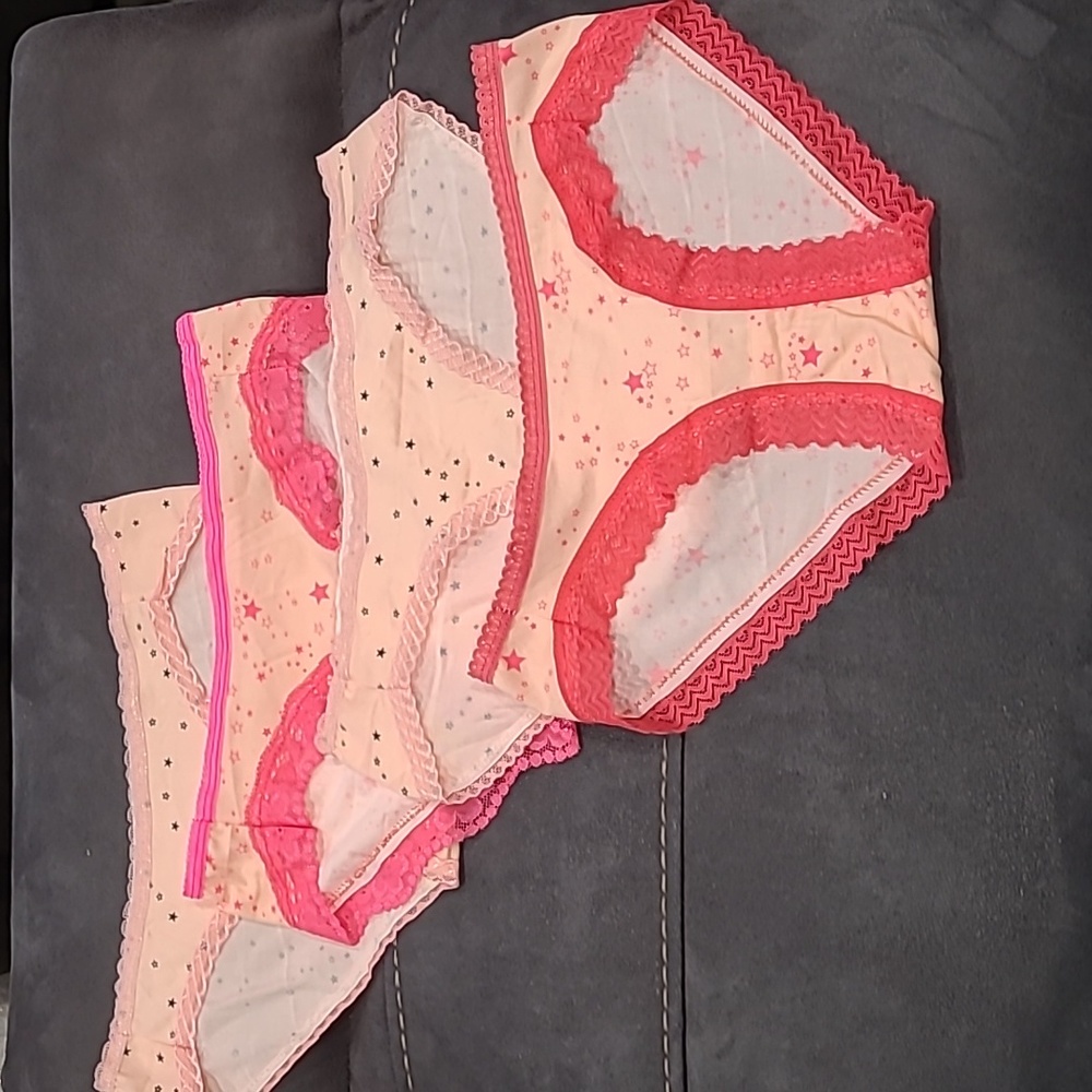 4 Star 🌟 Panties S/M NWOT